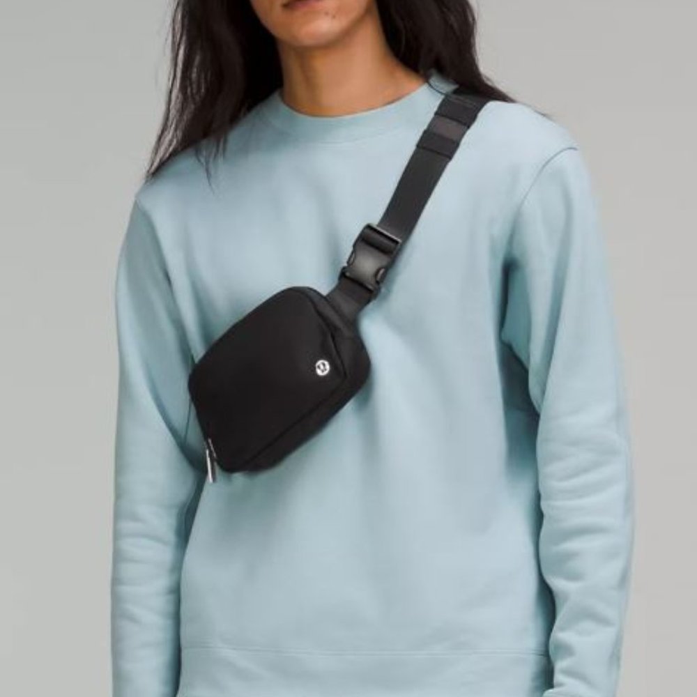 Lululemon Everywhere Belt Bag 1L - Black